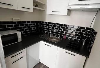 Appartement T2 Chalons has Balcony rooms