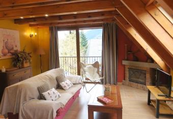 Apart Duplex GAROS By Casas Aranesas J Antes has Balcony rooms