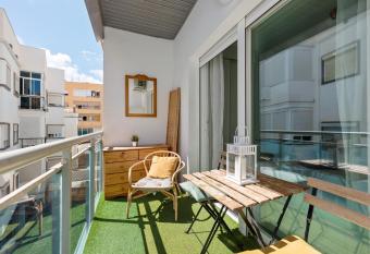 Plata Centro has Smoking/Balcony rooms