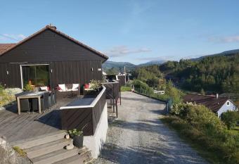 Casa Monami Leilighet i naturen n  r Bergen has Balcony rooms