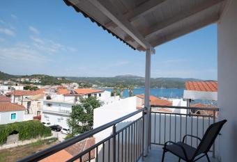 Meteora has Balcony rooms