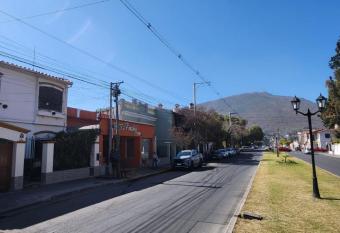 458 House has rooms with a private hot tub