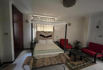 cozy studio apt. near dembel allows 18 year olds to book a room