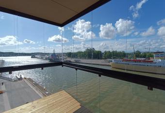 Seaside Lux allows 18 year olds to book a room