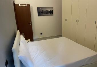 King Milano Apartments has Balcony rooms