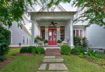 Crepe Myrtle Cottage allows 18 year olds to book a room