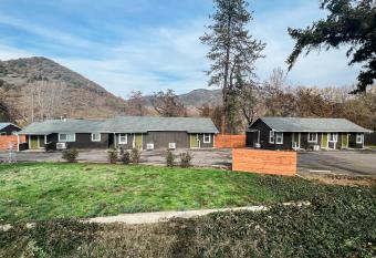 Waterfront River Apartments has Balcony rooms