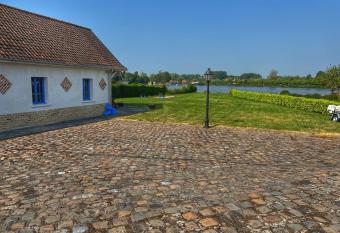 Gite du lac du Palentin Ardres has Balcony rooms