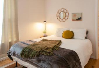 Classic & Cozy Apartments - Parking & Close To Dw has Balcony rooms