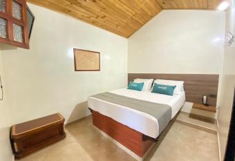 Ayenda Alfay Mosquera allows 18 year olds to book a room