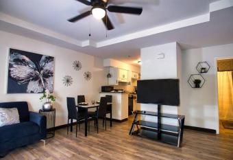Chic, Cozy, & Spacious - 2 bedrooms/1 bathroom Apartment allows 18 year olds to book a room