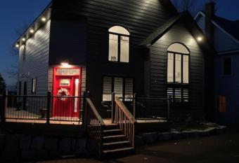 Sunsets At The Oasis has Balcony rooms