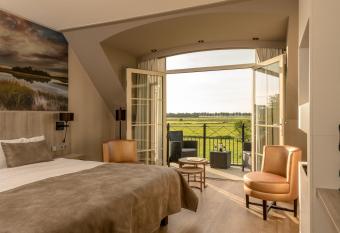 Van der Valk Hotel Groningen-Westerbroek has Balcony rooms