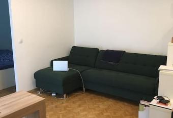 Lovely flat near Versailles and Eiffel Tower has Balcony rooms