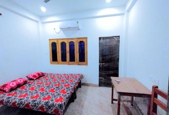 Govind Bhila Paying Guest House has Smoking/Balcony rooms