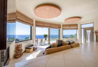 Terra Kalierou Villa has Balcony rooms