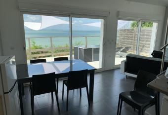 Maison vue mer has Balcony rooms