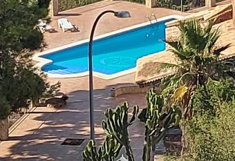 Villa roma allows 18 year olds to book a room