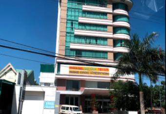 Ho  ng V   Bi   n H    Hotel has Balcony rooms