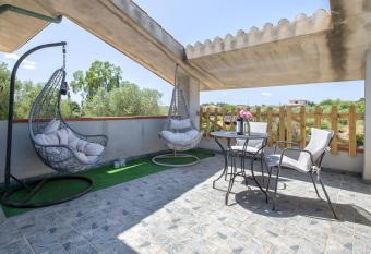 A casa di Sara has Balcony rooms