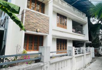 Joby homestay Kadamakudy has Balcony rooms