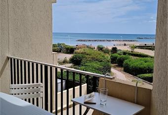 Front de plage has Balcony rooms