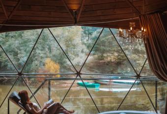 Parador da Montanha, Cabana Domo da Montanha allows 18 year olds to book a room