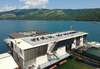 Hotel Plutitor Leb  da has Balcony rooms