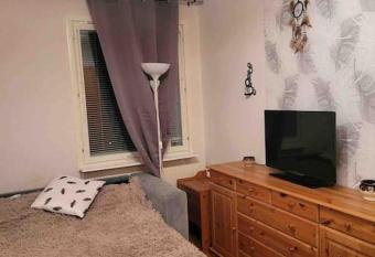 Sunny ROOM in Stockholm has rooms with a private hot tub