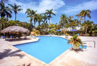 Ocean view one bedroom Trade Winds has Balcony rooms