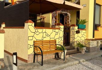 triangolo delle bermuda has Balcony rooms