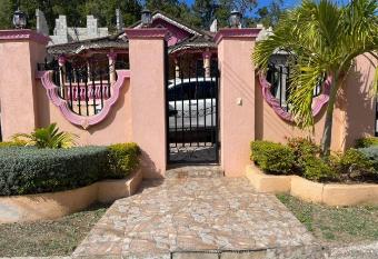 One 40 place has Balcony rooms