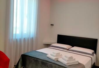 Casa Antelami allows 18 year olds to book a room