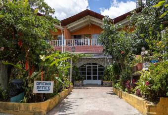 Hotel & Restaurante Hanna Resort has Balcony rooms