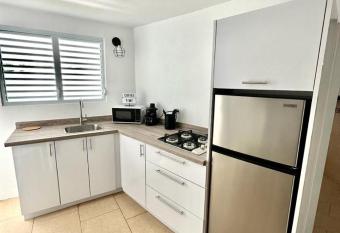 Espacio Arapacis Apartamento S has rooms with a private hot tub