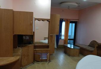 Hotel harimanglam Heritage bourari has Balcony rooms