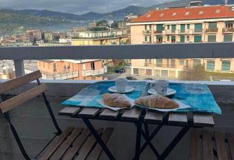 Guardastelle1125 Luminoso Bilocale con parcheggio, wifi, piscina allows 18 year olds to book a room