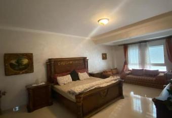 APPARTEMENT MARINA AGADIR has rooms with a private hot tub