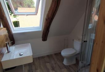 FairSchlafen-Dachstudio has Balcony rooms