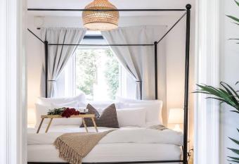 Fully Equipped Cosy Flat Close to Malm  &Copenhagen has Balcony rooms