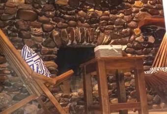 Caba  a Los   ngeles has Balcony rooms