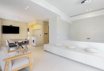 Brown Dot Hotel Haeundae has Balcony rooms