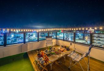 Star Camping Pension allows 18 year olds to book a room