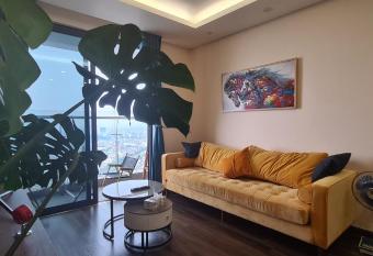 Sunrise Homestay has Balcony rooms