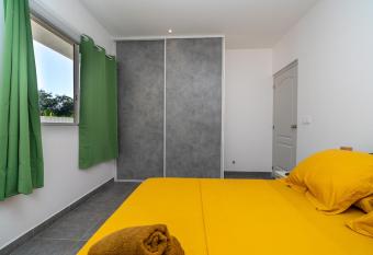 Fare Taharaa 2BR in Arue has Balcony rooms