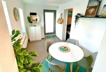 Ferienwohnung direkt am Bodensee / Untersee nahe Konstanz allows 18 year olds to book a room