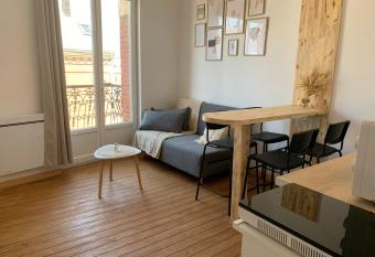 Villa Myosotis has Balcony rooms