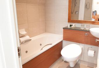 Harbour Heights Hotel allows 18 year olds to book a room