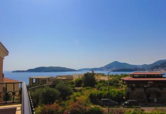 Amazing Sea View Kamenovo has Balcony rooms
