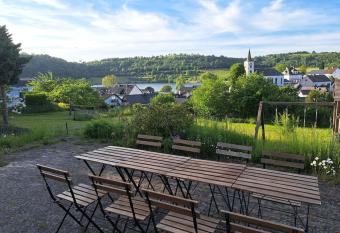 Haus mit idyllischem Blick has Balcony rooms